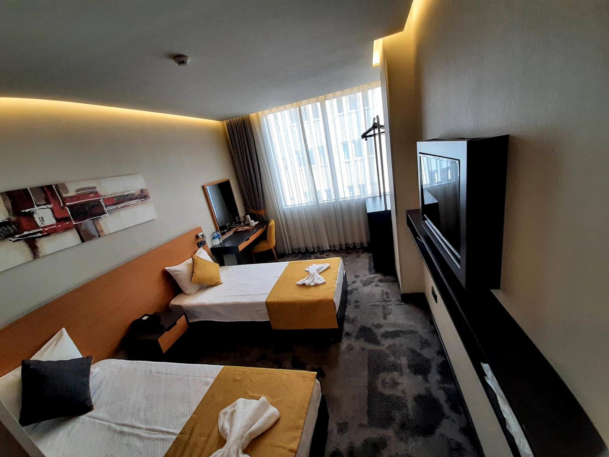Sapko Airport Hotel — Photos 1